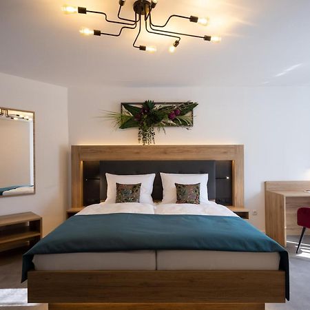 Bed And Breakfast - Homburg Am Main מראה חיצוני תמונה