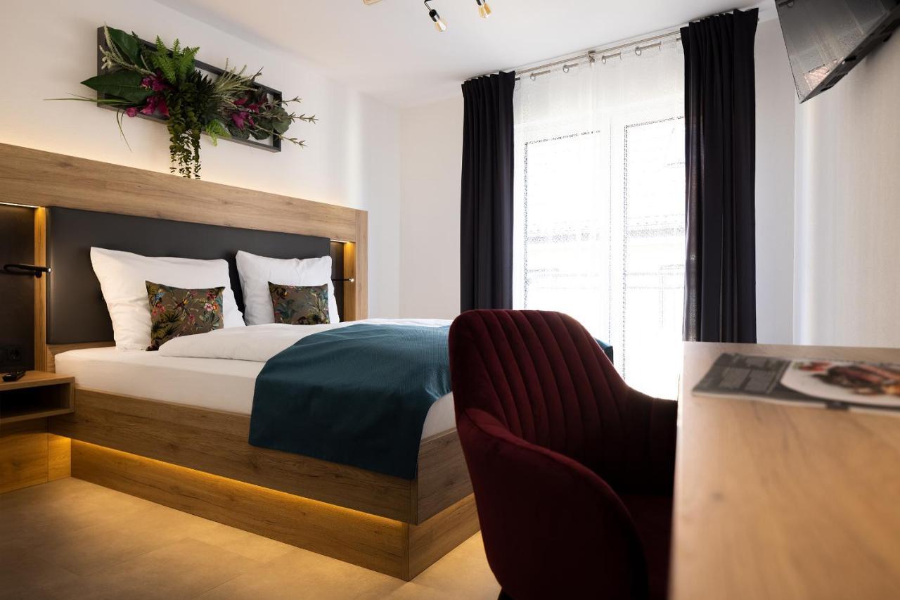 Bed And Breakfast - Homburg Am Main מראה חיצוני תמונה