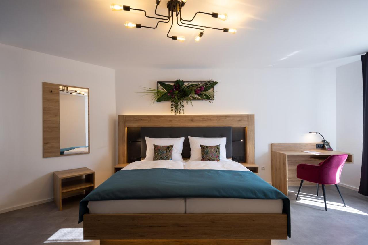 Bed And Breakfast - Homburg Am Main מראה חיצוני תמונה